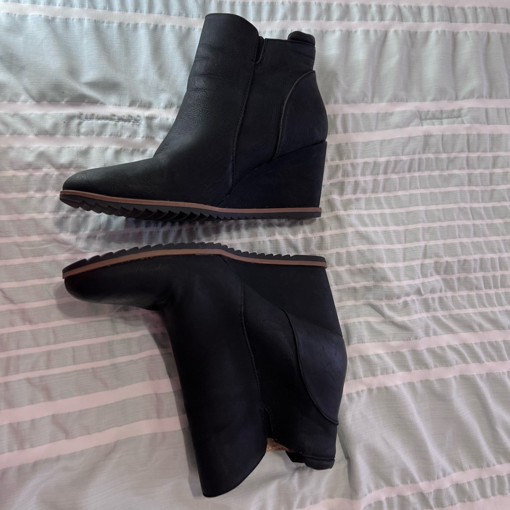 NATURALIZER SOUL Women's Black Haley Wedge Ankle Bootie size 8 - Picture 4 of 9